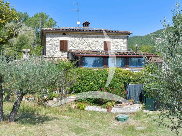 casa indipendente in vendita a Caprese Michelangelo
