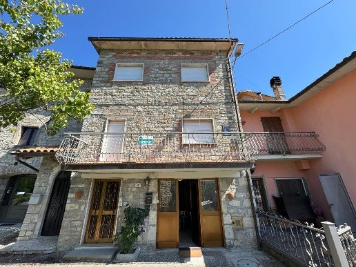 appartamento in vendita a Caprese Michelangelo in zona Gregnano