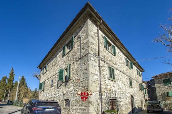 casa indipendente in vendita a Caprese Michelangelo in zona San Cristoforo