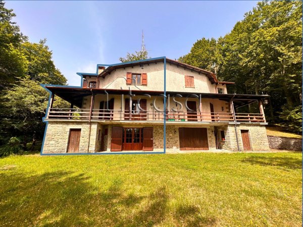 casa indipendente in vendita a Caprese Michelangelo