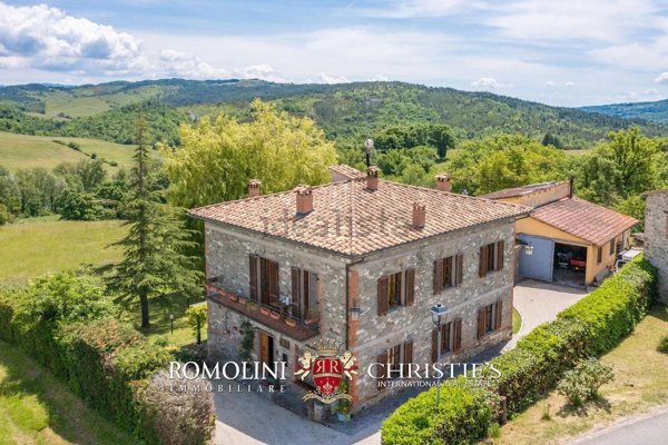 casa indipendente in vendita a Caprese Michelangelo