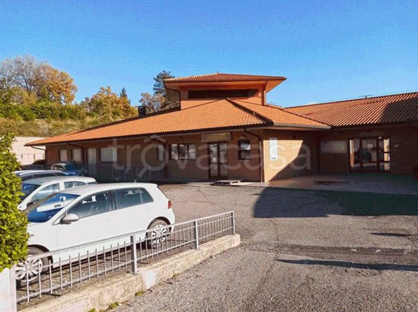 negozio in vendita a Caprese Michelangelo