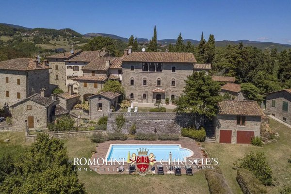 casa indipendente in vendita a Caprese Michelangelo