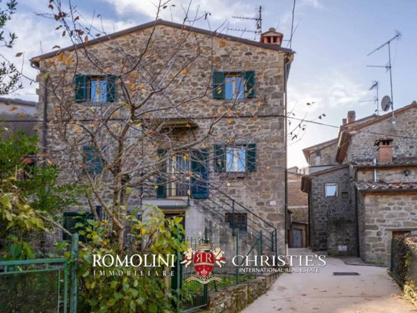 appartamento in vendita a Caprese Michelangelo