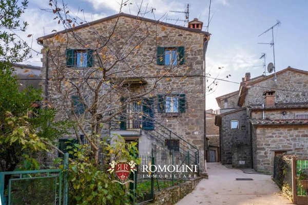 appartamento in vendita a Caprese Michelangelo in zona Fragaiolo