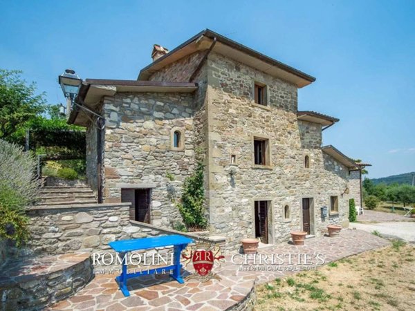 casa indipendente in vendita a Caprese Michelangelo