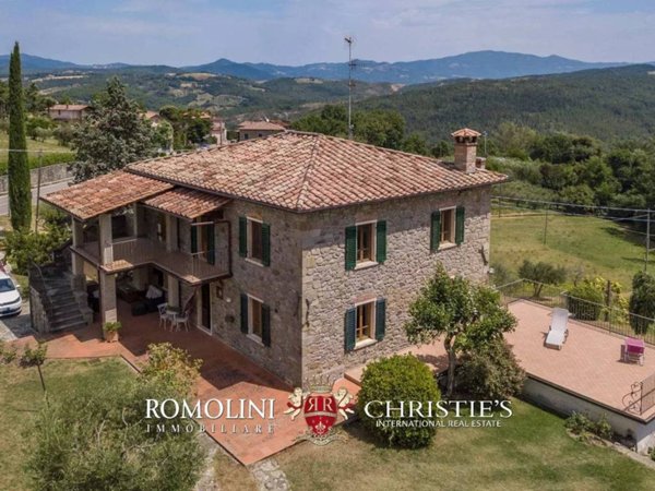 casa indipendente in vendita a Caprese Michelangelo