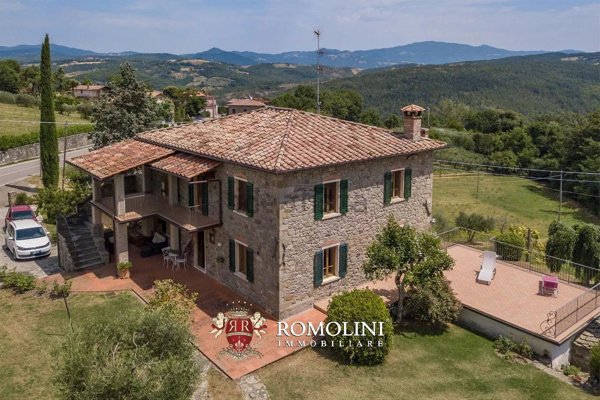 casa indipendente in vendita a Caprese Michelangelo in zona San Cristoforo