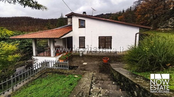 casa indipendente in vendita a Caprese Michelangelo