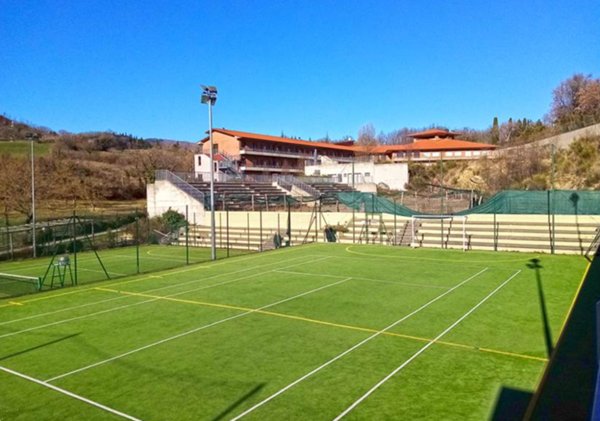 negozio in vendita a Caprese Michelangelo