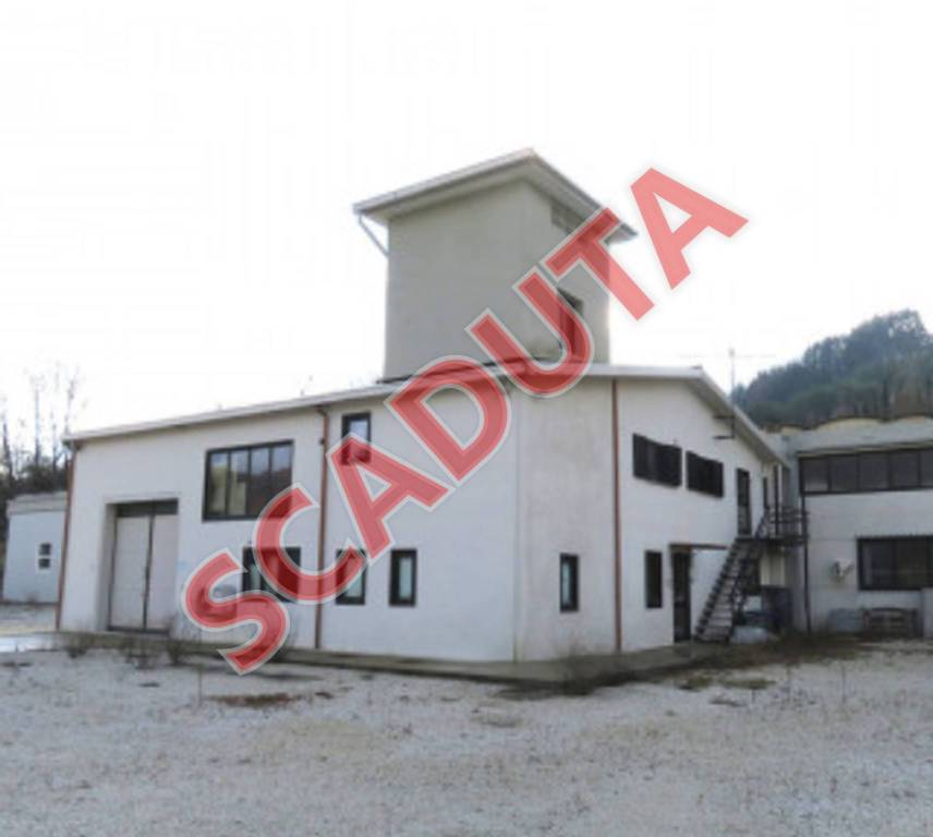 locale commerciale in vendita a Caprese Michelangelo