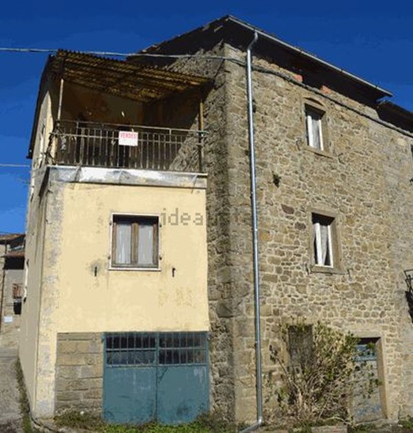 appartamento in vendita a Caprese Michelangelo