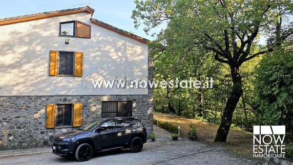 casa indipendente in vendita a Caprese Michelangelo