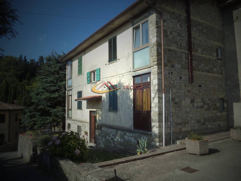 appartamento in vendita a Caprese Michelangelo