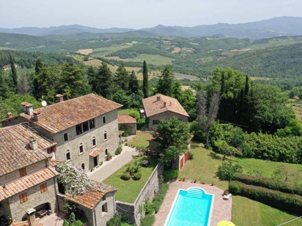 casa indipendente in vendita a Caprese Michelangelo