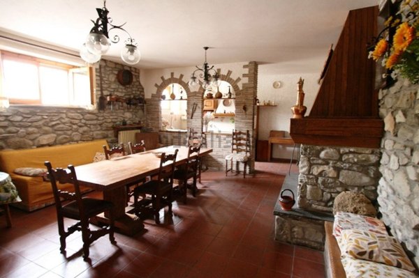 appartamento in vendita a Caprese Michelangelo