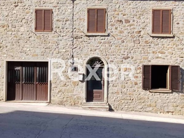 casa indipendente in vendita a Caprese Michelangelo in zona Lama