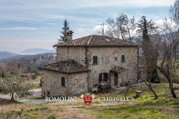 casa indipendente in vendita a Caprese Michelangelo in zona San Cristoforo