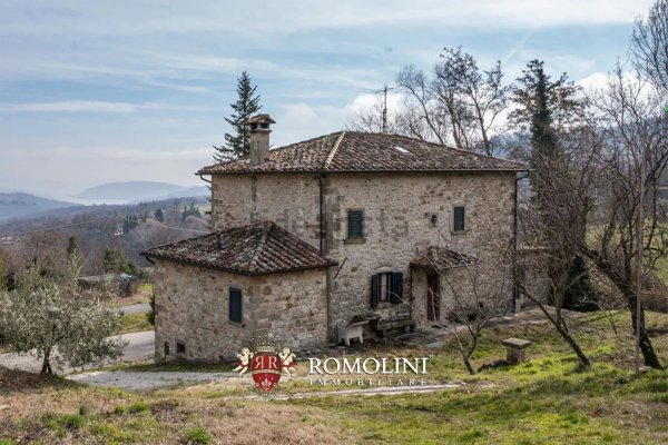 casa indipendente in vendita a Caprese Michelangelo