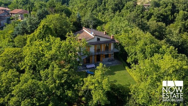 casa indipendente in vendita a Caprese Michelangelo in zona Trecciano
