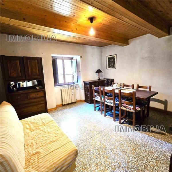 casa indipendente in vendita a Caprese Michelangelo