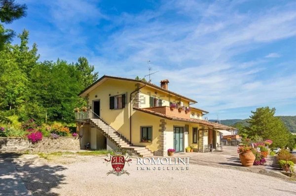 casa indipendente in vendita a Caprese Michelangelo in zona San Cristoforo