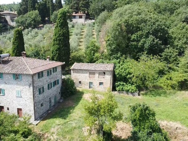 casa indipendente in vendita a Caprese Michelangelo in zona San Cristoforo
