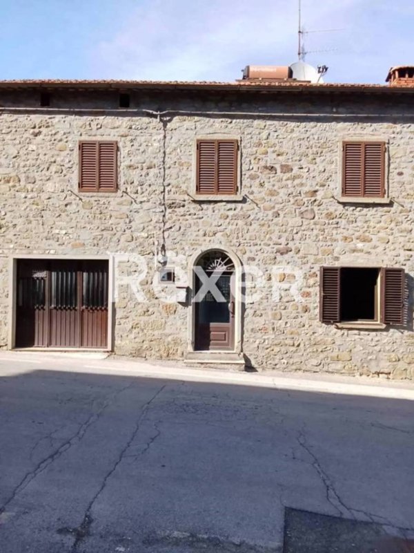casa indipendente in vendita a Caprese Michelangelo in zona Lama