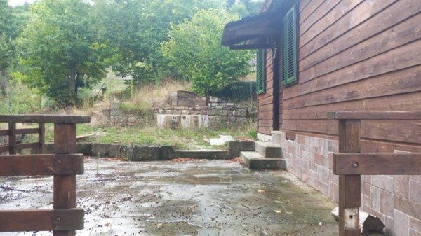 casa indipendente in vendita a Castel Focognano