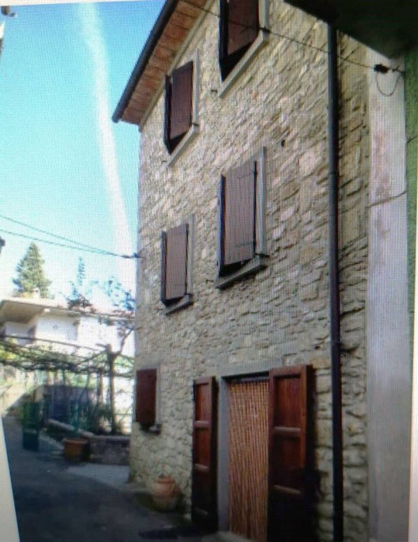 casa indipendente in vendita a Castel Focognano in zona Pieve a Socana