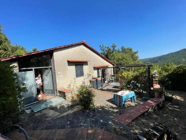 casa indipendente in vendita a Castel Focognano