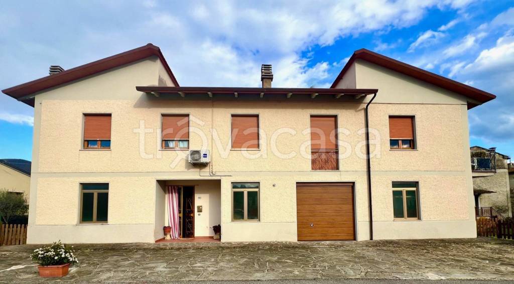 casa indipendente in vendita a Castel Focognano in zona Pieve a Socana