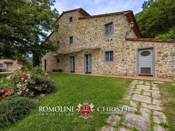 casa indipendente in vendita a Castel Focognano