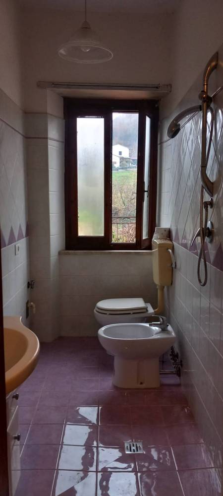 casa indipendente in vendita a Castel Focognano in zona Rassina