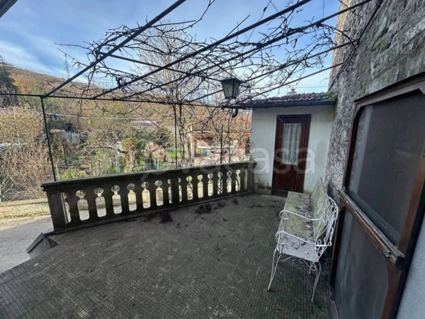 casa indipendente in vendita a Castel Focognano