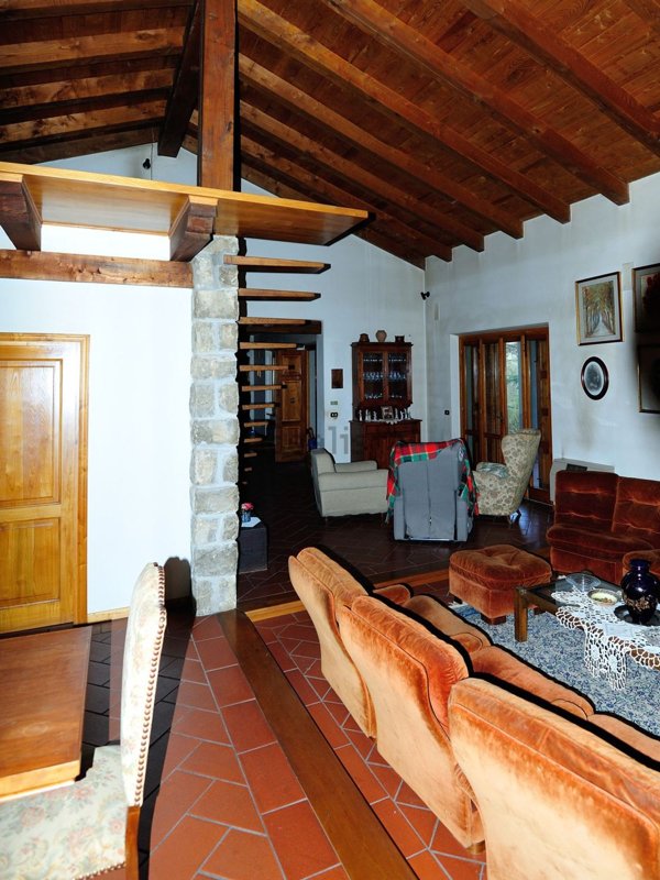 casa indipendente in vendita a Castel Focognano
