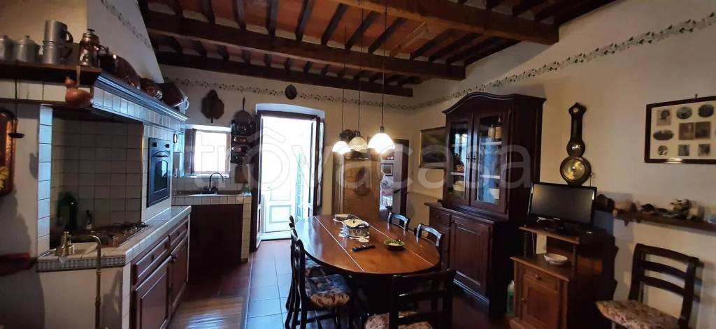 appartamento in vendita a Castel Focognano in zona Rassina
