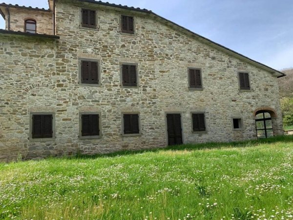 casa indipendente in vendita a Castel Focognano