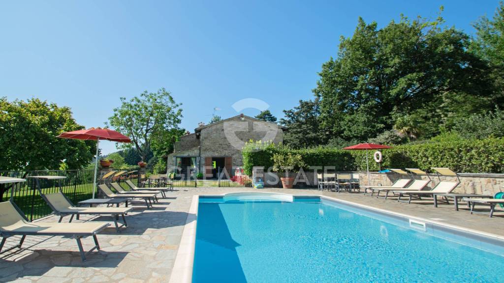 casa indipendente in vendita a Castel Focognano in zona Rassina