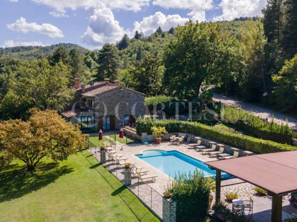 casa indipendente in vendita a Castel Focognano