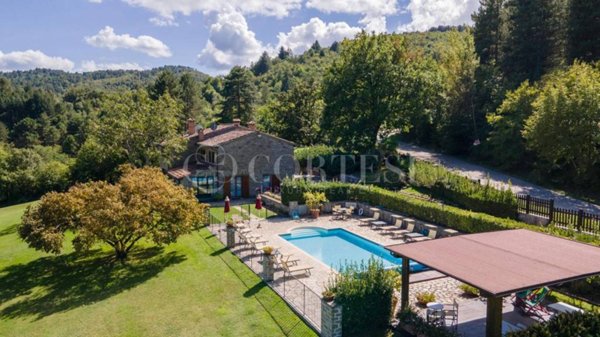 casa indipendente in vendita a Castel Focognano