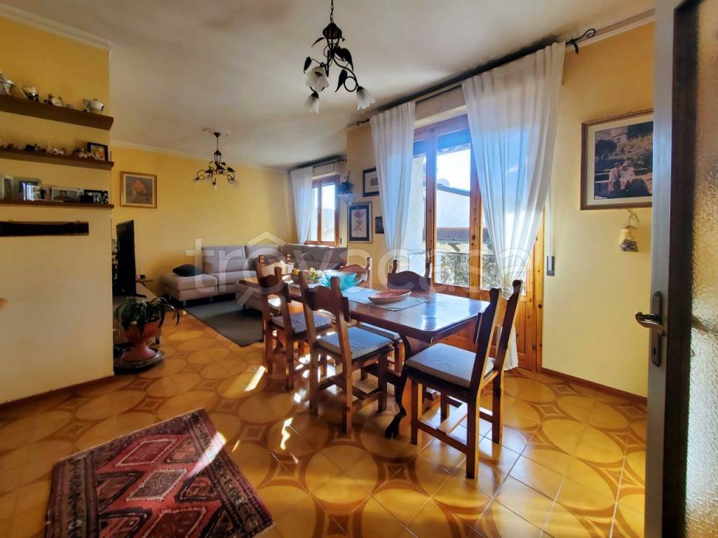 appartamento in vendita a Castel Focognano in zona Rassina