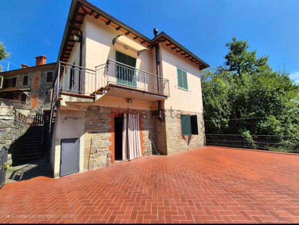 casa indipendente in vendita a Castel Focognano