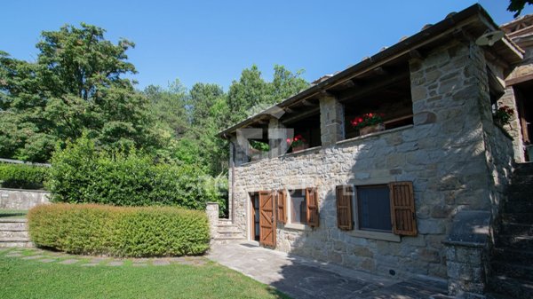 casa indipendente in vendita a Castel Focognano