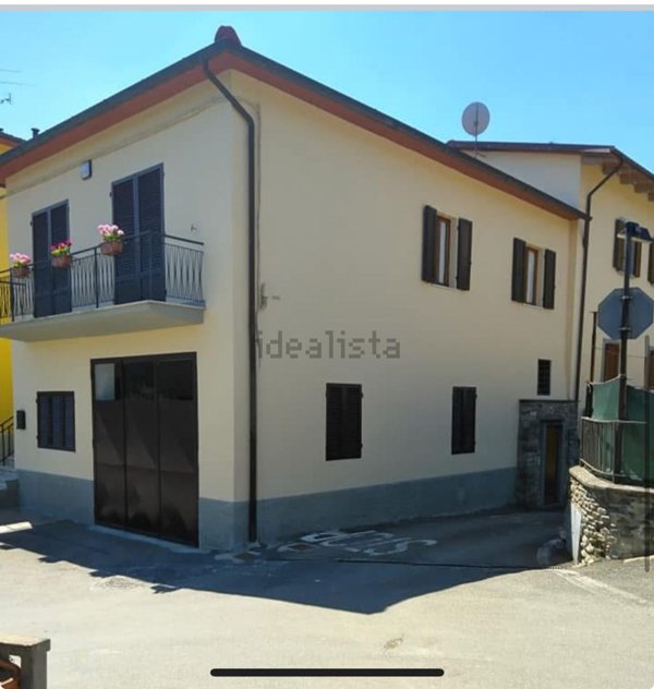 casa indipendente in vendita a Castel Focognano