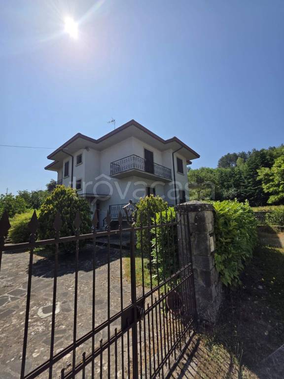 casa indipendente in vendita a Castel Focognano