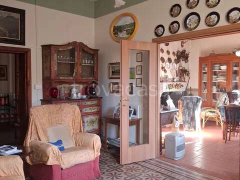 casa indipendente in vendita a Castel Focognano in zona Salutio