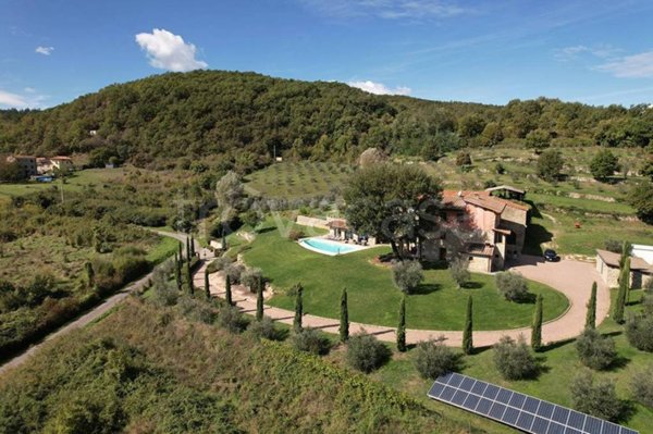 casa indipendente in vendita a Castel Focognano in zona Salutio
