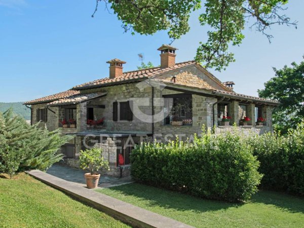 casa indipendente in vendita a Castel Focognano in zona Rassina