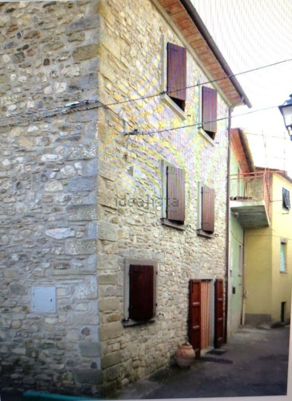 casa indipendente in vendita a Castel Focognano in zona Pieve a Socana